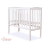 Babywieg aan bed
