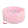 Ballenbak meisje rozen met ballen
