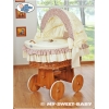 Rieten Wieg met Kap Bruin Bear With Bow