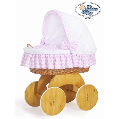 Babywieg op Wielen / Rieten en Houten Wieg - met Kap - Beddengoed Roze Hanna