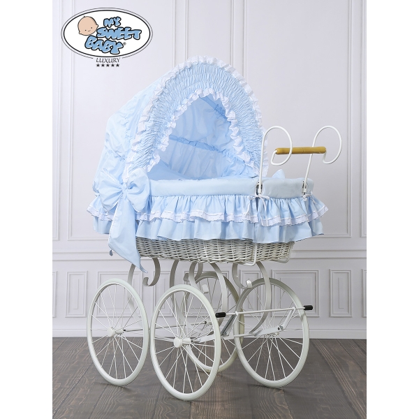 Brocante Rotan Wieg Blauw Victoria