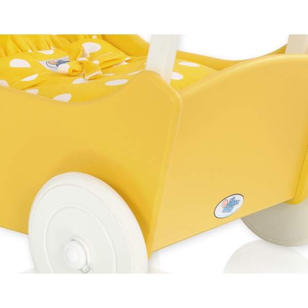 Poppenwagen van Hout met Dekentje Wit Geel Polkaprikker