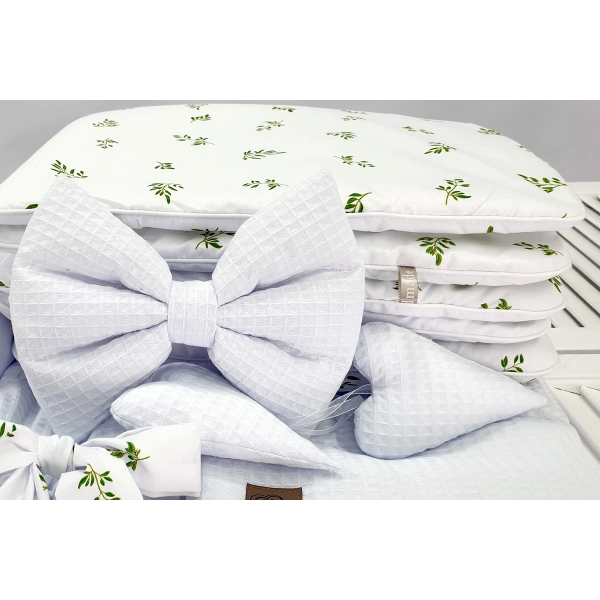 Wafelstof wiegbekleding complete met hemel en beddengoed
