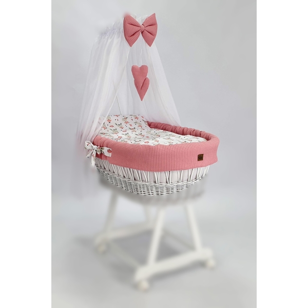 Wiegbekleding voor ovale rotan wieg